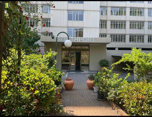 3 BEDROOM APARTMENT FOR SALE IN BEDFORD GARDENS